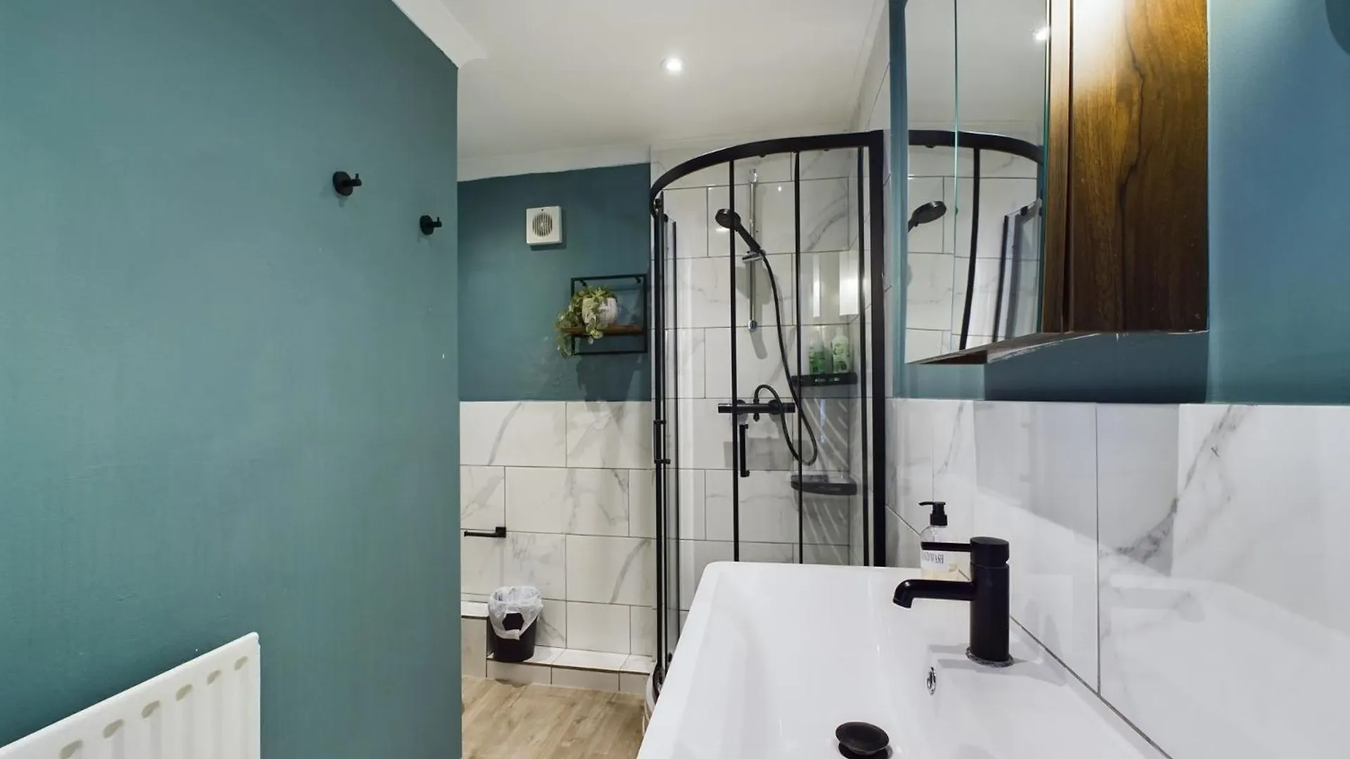 Apartment Chic 2 Bed House In Brighton City Centre - Sleeps 5